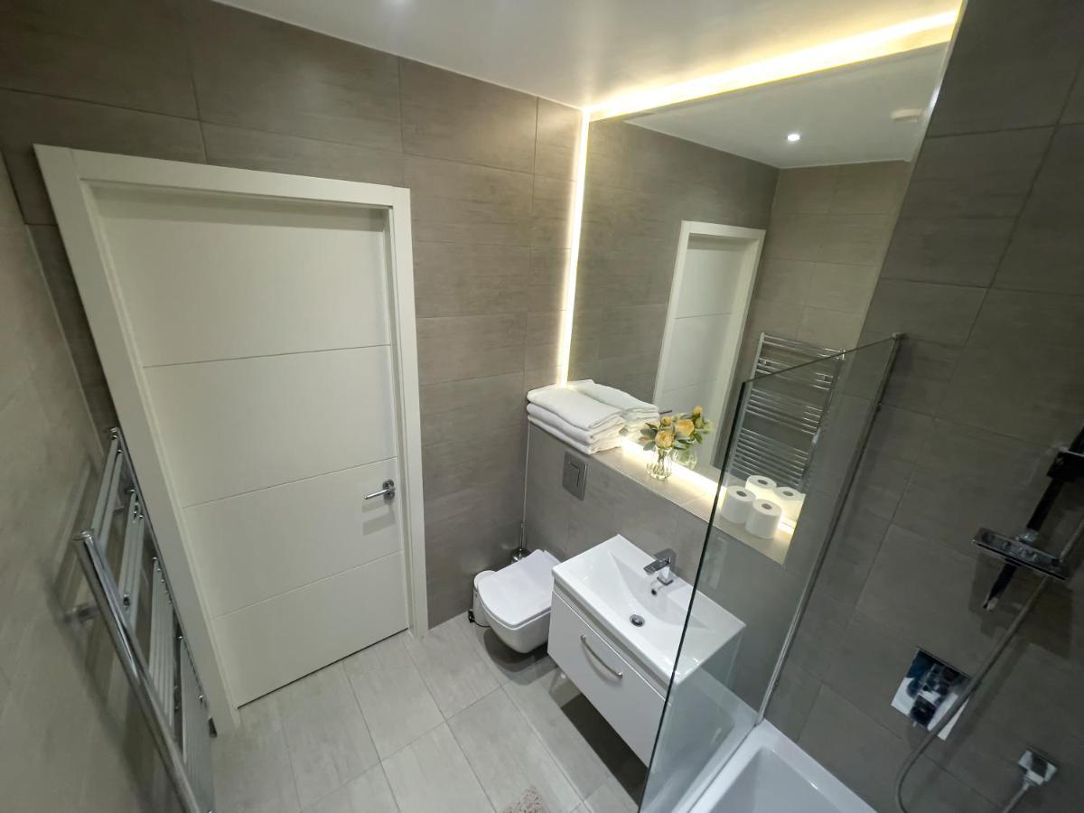 Lovely 2 Double Bedroom Flat With Free Parking - At The Atrium Mk Milton Keynes Exterior photo