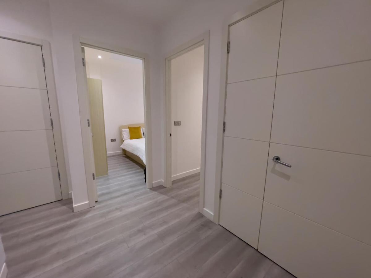 Lovely 2 Double Bedroom Flat With Free Parking - At The Atrium Mk Milton Keynes Exterior photo
